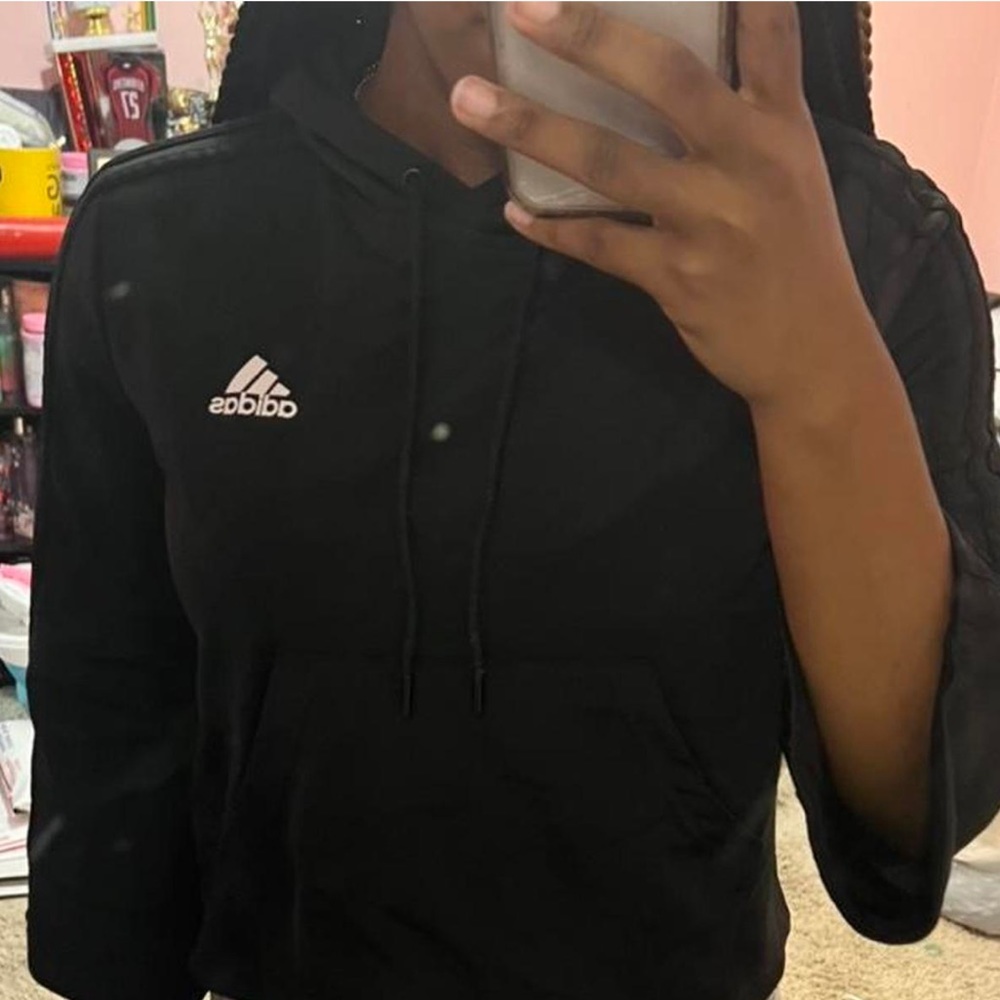 Very nice adidas hoodie❤️!
#hoodie #adidashoodie #blackhoodie #adidasjacket
